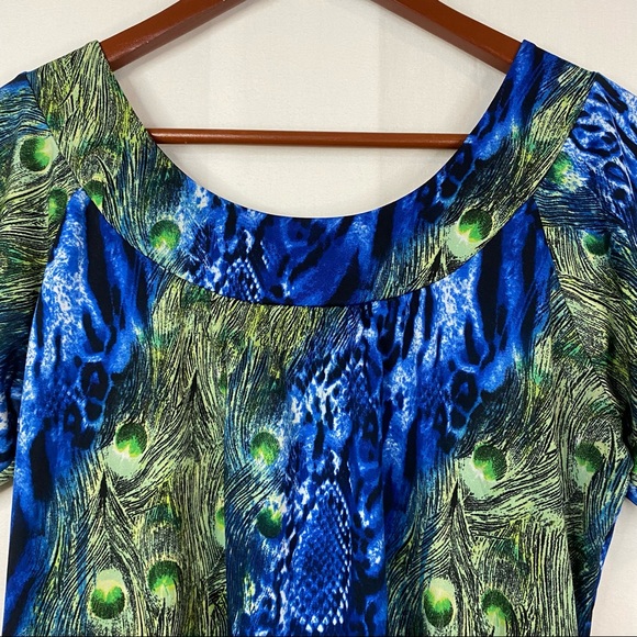 SUZIE COUTURE Short Sleeve Blouse Peacock Python Blue Green Crochet Size Small - Picture 5 of 9